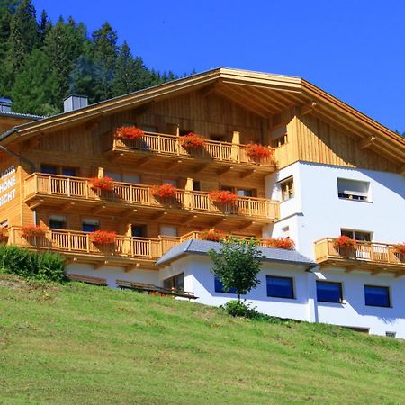 Hotel Schoene Aussicht Kartitsch Exterior foto